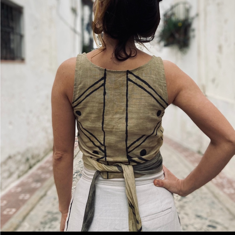 ✨SOLD✨Handmade, hand dyed, plant dyed wrap tank size small Etsy Kemi - Picture 4 of 12
